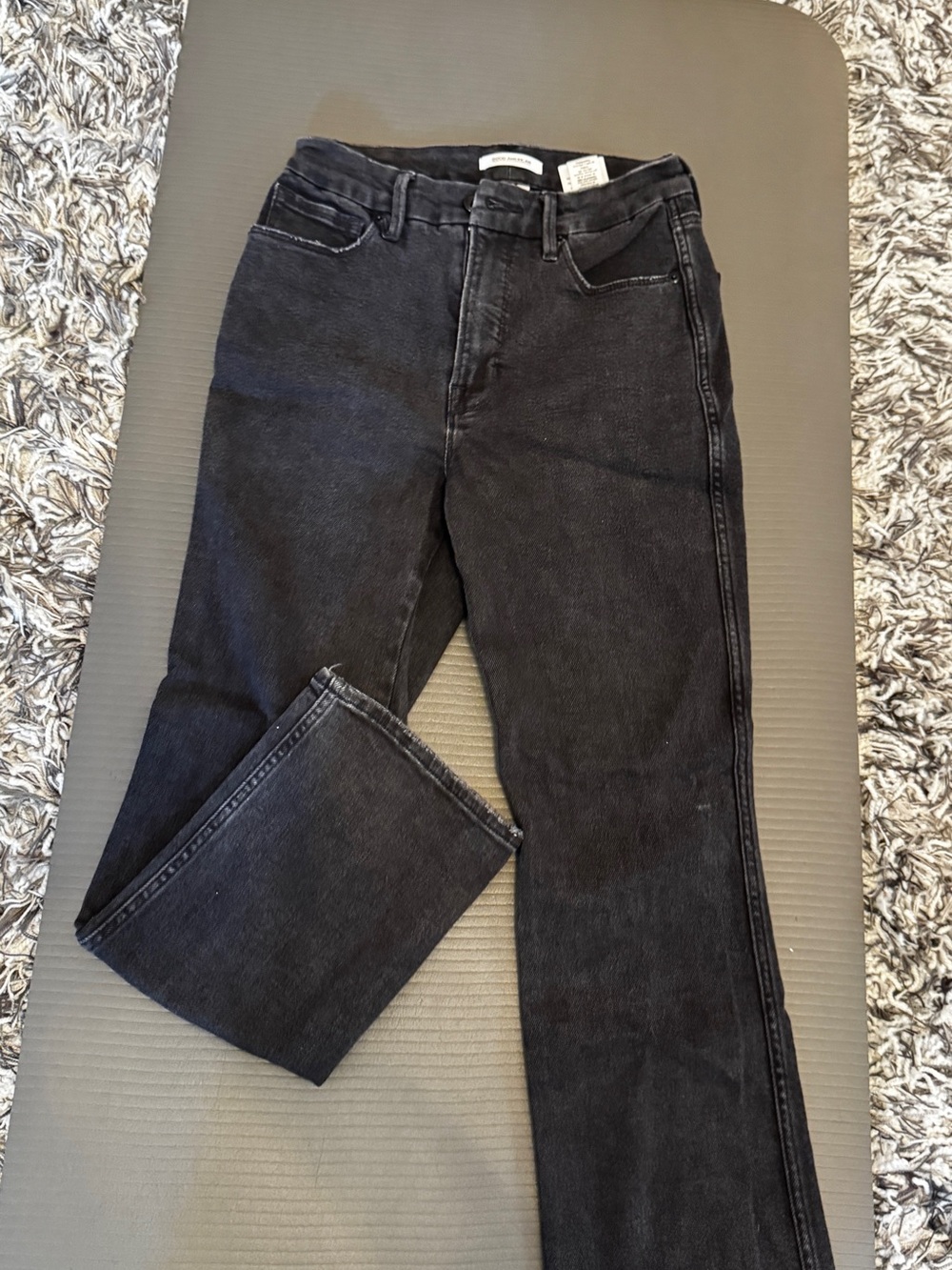 Good American Black Straight-Leg Jeans